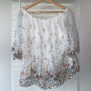 Orchid Haze Spring Summer, off the shoulder blouse. Worn once. Size XL